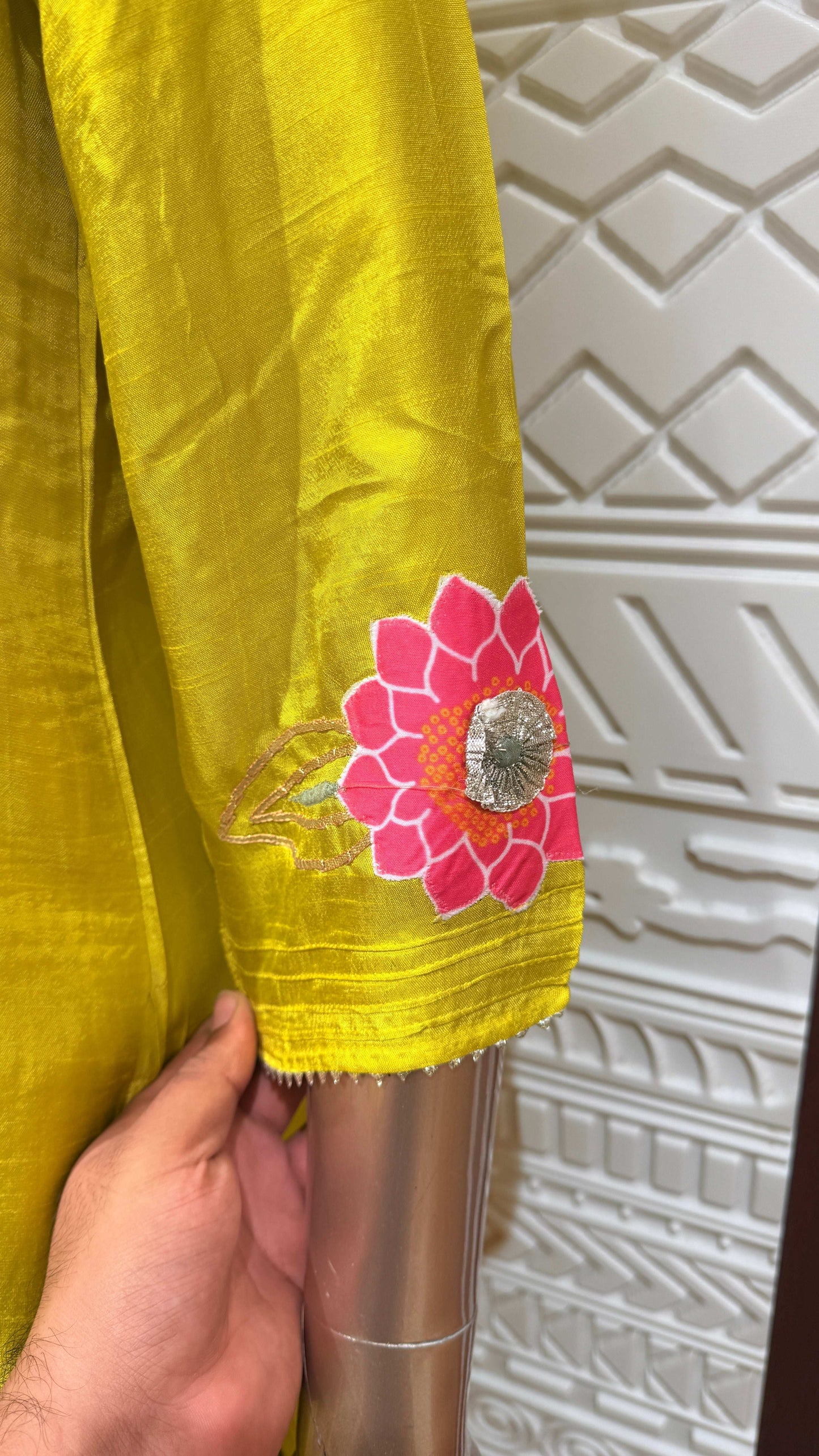 Yellow and Off-White Floral Embroidered Mul Chanderi Suit Set β Sheetal Collection