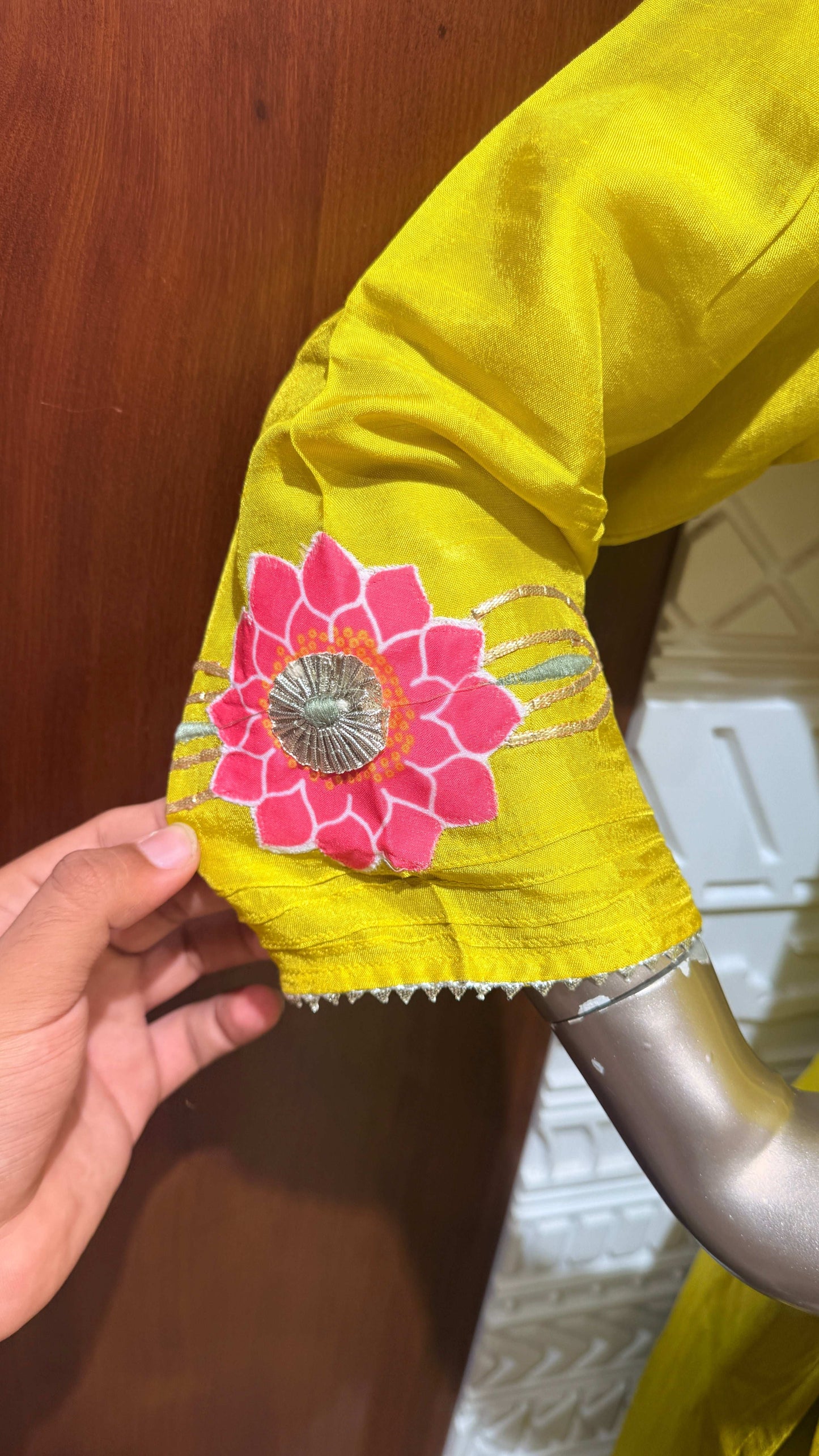 Yellow and Off-White Floral Embroidered Mul Chanderi Suit Set β Sheetal Collection