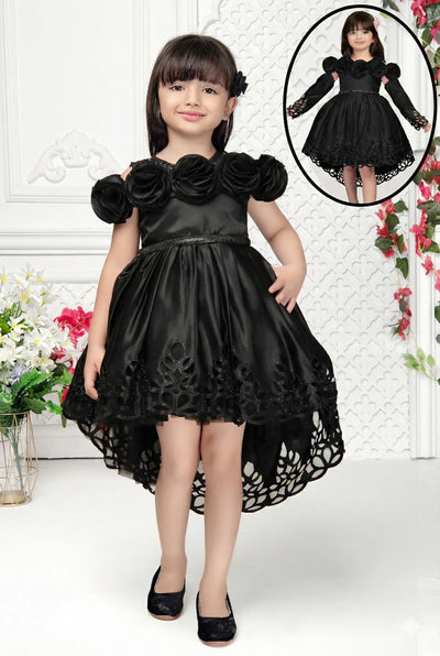 Black Lace Dress with Rose Embellishments and Elegant Detail for Girls