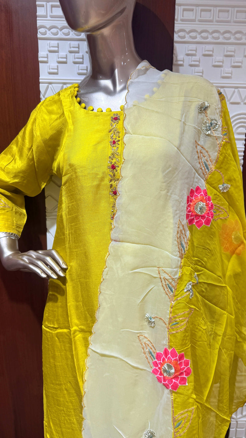 Yellow and Off-White Floral Embroidered Mul Chanderi Suit Set – Sheetal Collection
